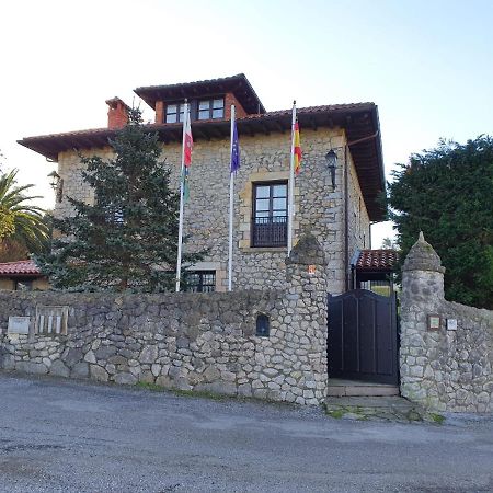 Posada San Tirso Toñanes Εξωτερικό φωτογραφία