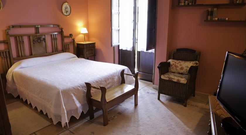 Posada San Tirso Toñanes Δωμάτιο φωτογραφία