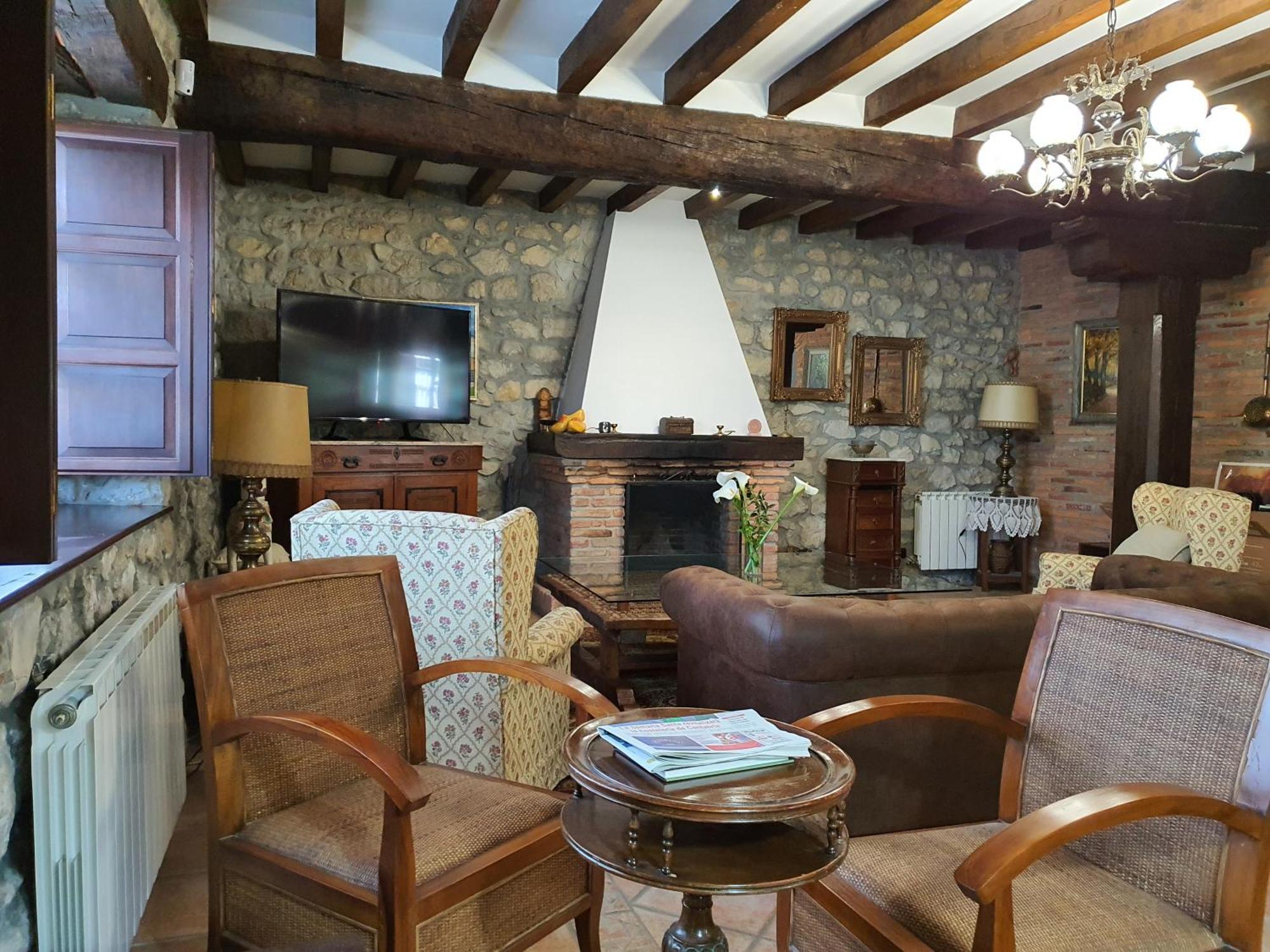 Posada San Tirso Toñanes Εξωτερικό φωτογραφία