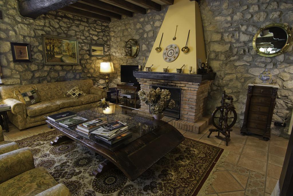 Posada San Tirso Toñanes Εξωτερικό φωτογραφία